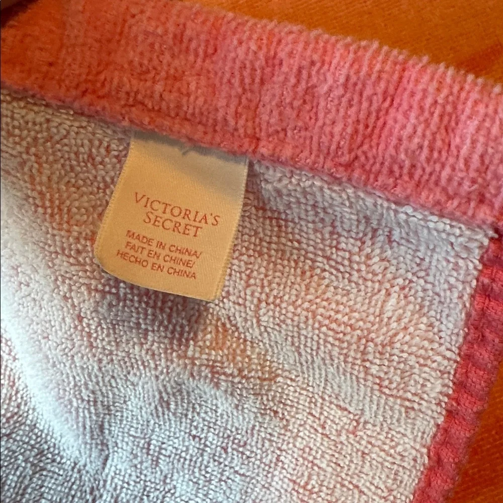RARE Victoria’s Secret Pink Ombre Heart Beach Towel Discontinued